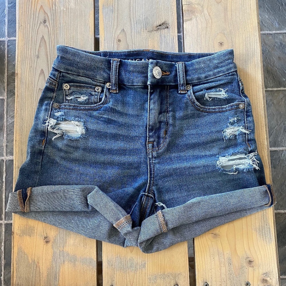 AE Dream Curvy Denim Midi Short